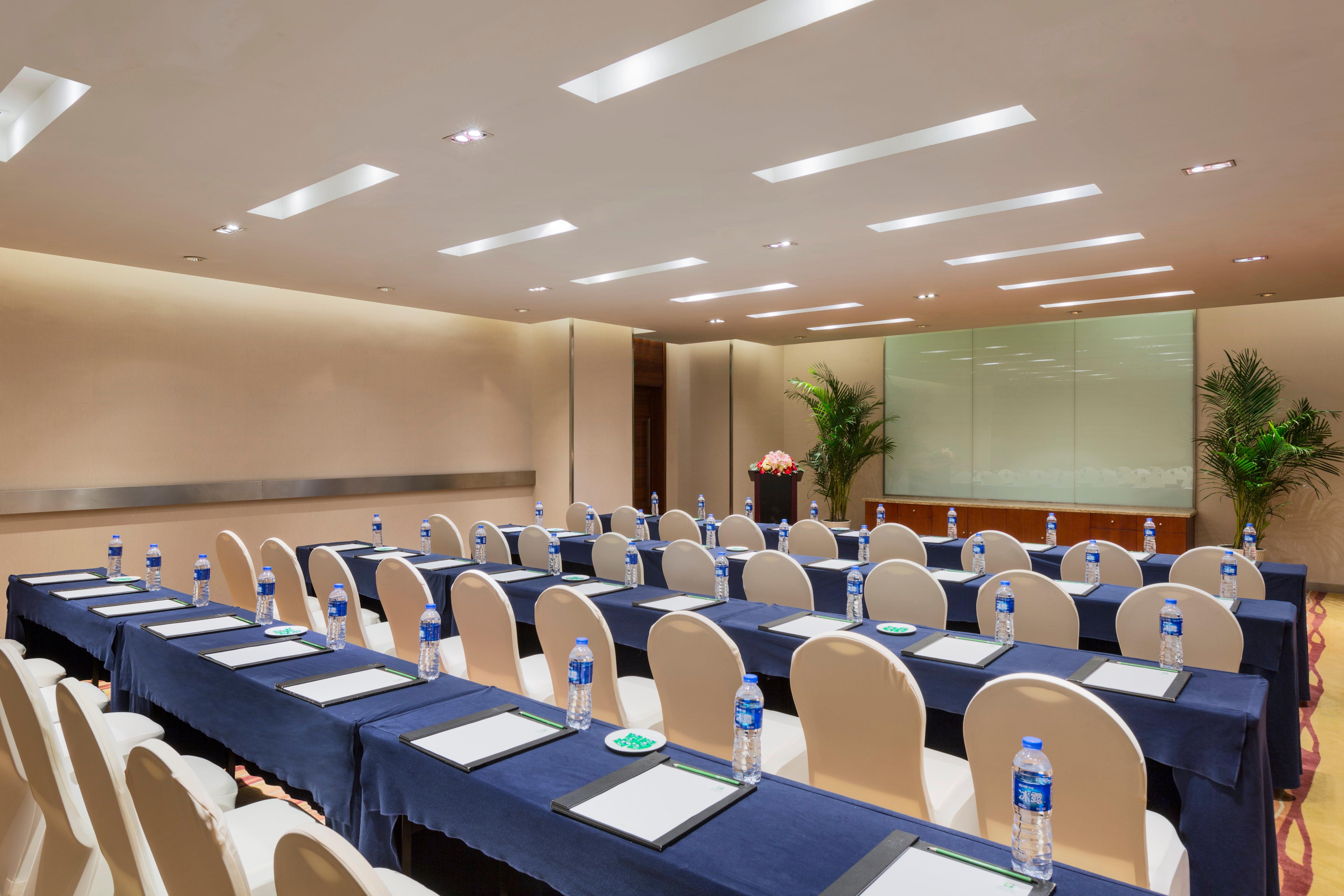 Holiday Inn Nanjing Aqua City, an IHG Hotel Bagian luar foto