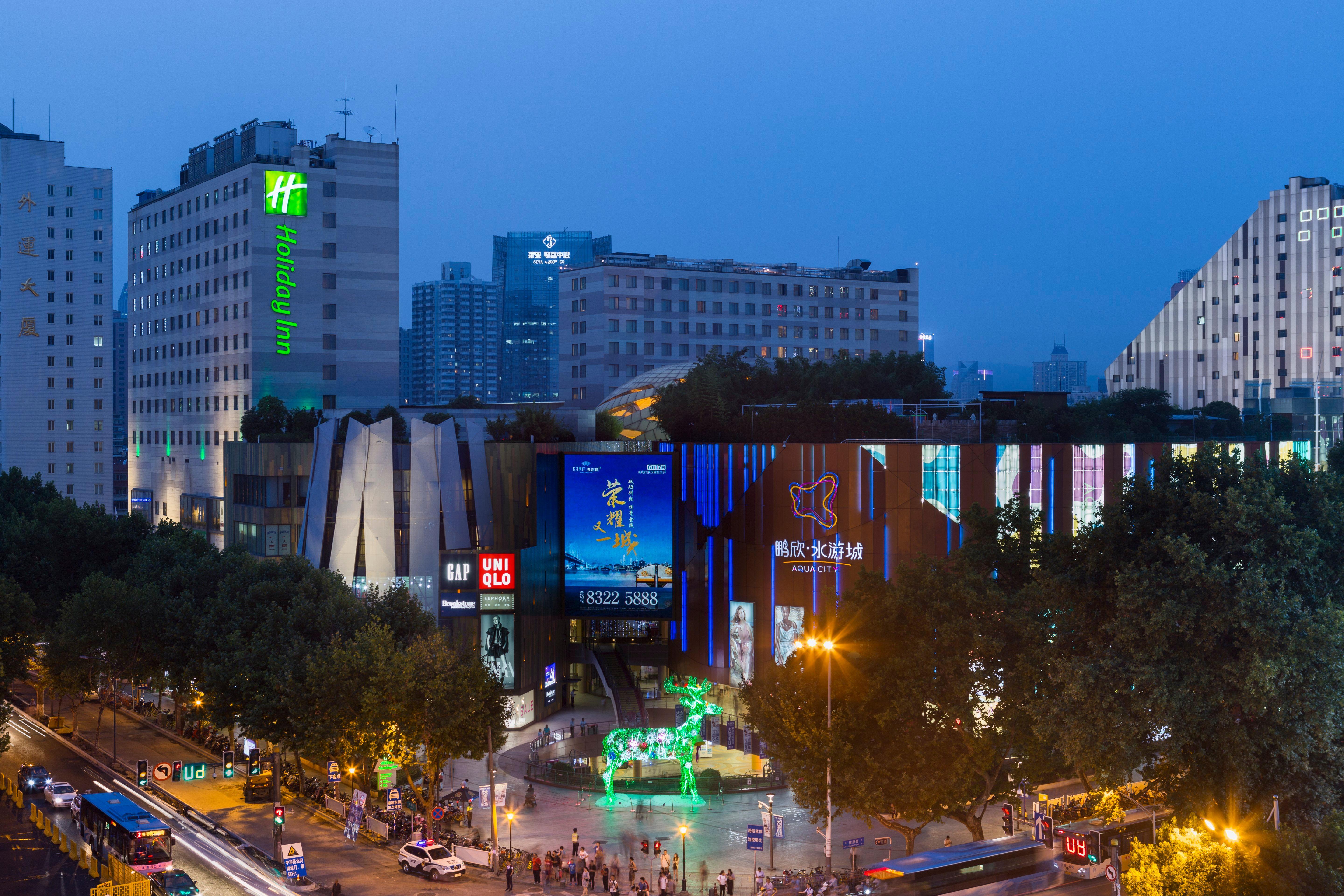 Holiday Inn Nanjing Aqua City, an IHG Hotel Bagian luar foto